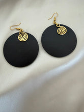 Load image into Gallery viewer, Handmade Earrings
