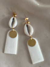 Load image into Gallery viewer, Hand Earrings
