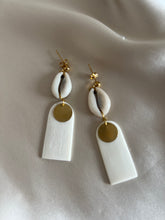 Load image into Gallery viewer, Hand Earrings
