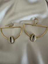 Load image into Gallery viewer, Handmade Earrings
