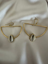Load image into Gallery viewer, Handmade Earrings
