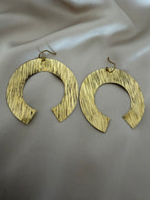 Load image into Gallery viewer, Handmade Earrings
